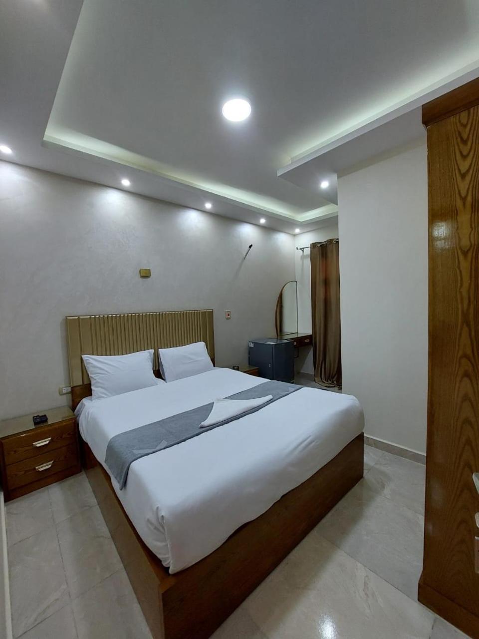 Regent Pyramids View Kafret el-Gabal Exterior foto